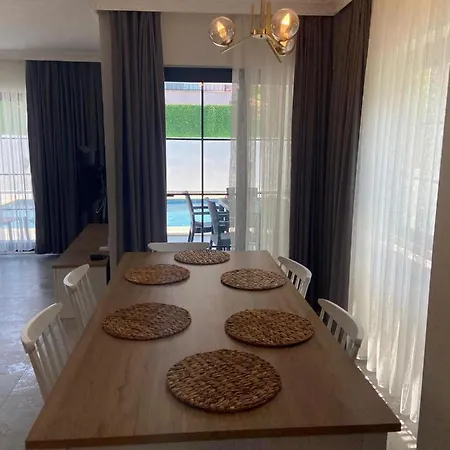 Charming 3-Bed Villa Meysen Villa *